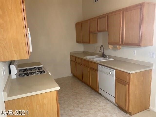 Building Photo - 3500 Cactus Shadow St