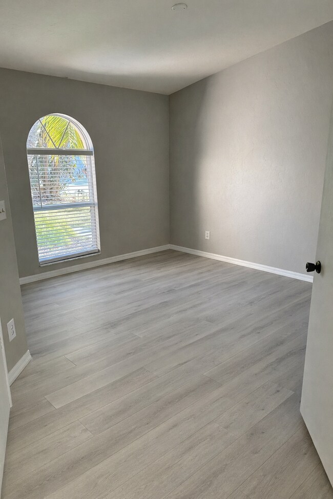 Foto del edificio - 12243 Londonderry Ln