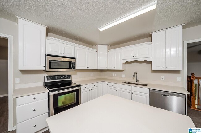 Foto del edificio - 1704 Native Dancer Dr