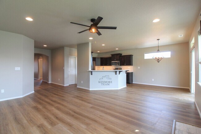 Foto del edificio - 545 Marysville Way