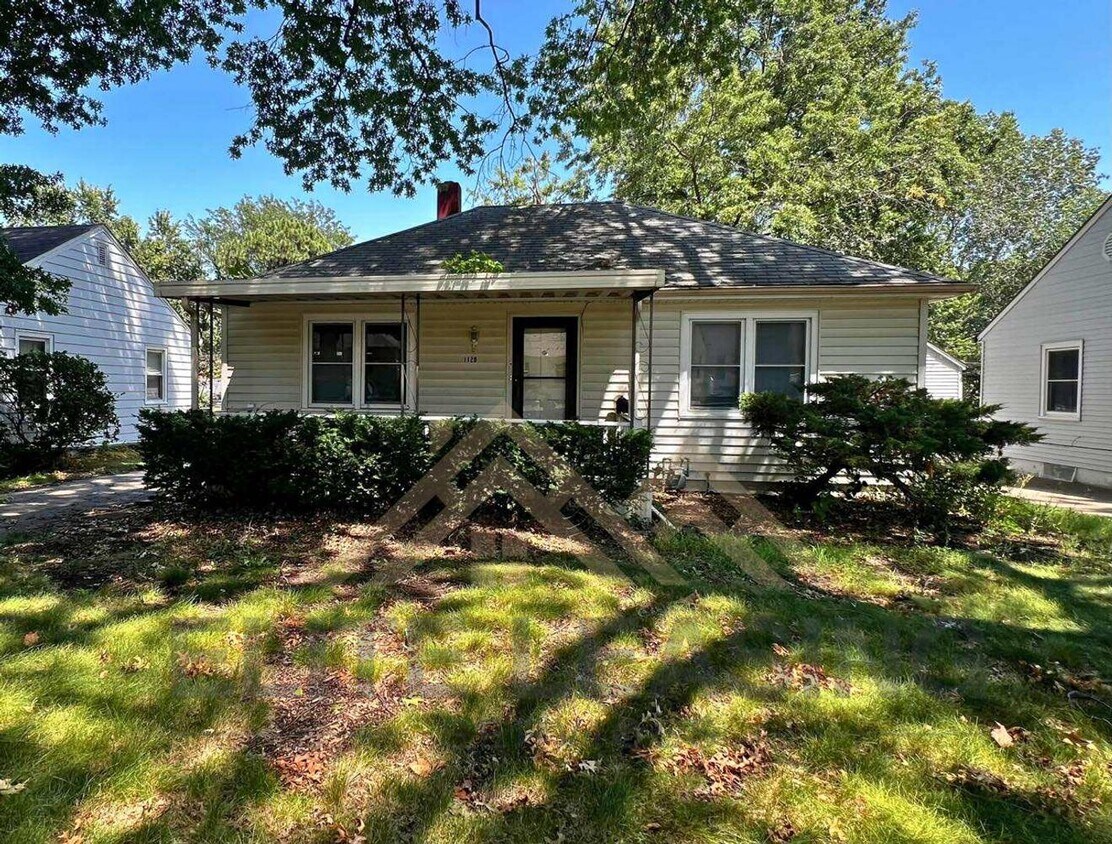 Primary Photo - 1120 SW Jane Ave