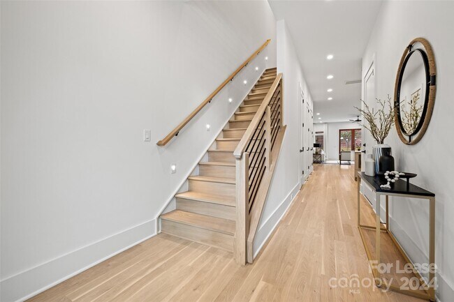 Foto del edificio - 4705 Walden Ct