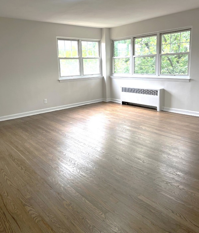 Building Photo - 212 N Arlington Ave