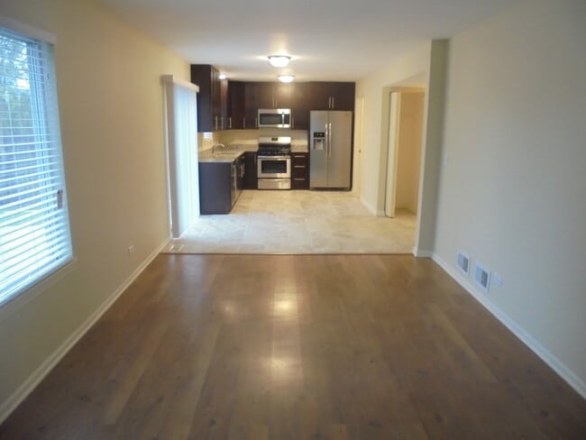 Building Photo - 270 Bridlewood Cir