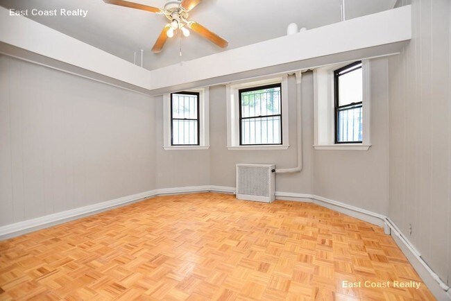 Foto del edificio - 370 Chestnut Hill Ave