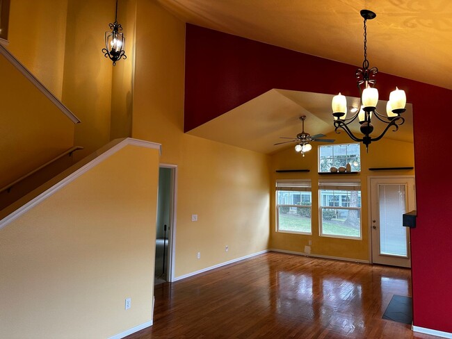 Foto del edificio - Spacious 3BR/3BA Townhome in Marina Pointe...