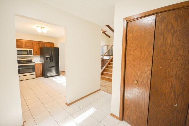 Foto del edificio - Newly Renovated 4 bed 2 bath available for...