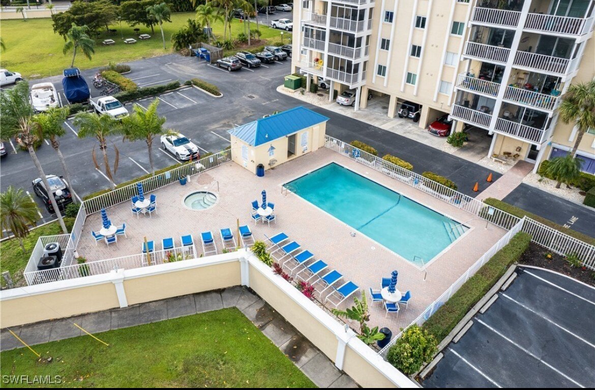 Primary Photo - 2875 Palm Beach Blvd