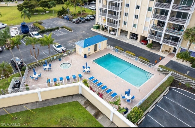 Building Photo - 2875 Palm Beach Blvd