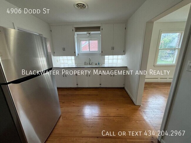 Foto del edificio - 4906 Dodd St