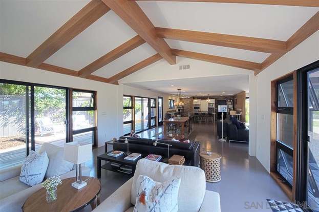 Foto del edificio - 5855 Ithaca Pl