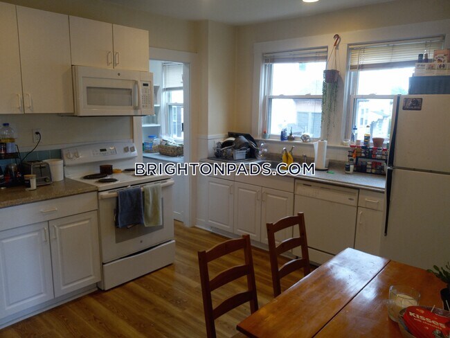 Foto del edificio - 6 Mapleton St