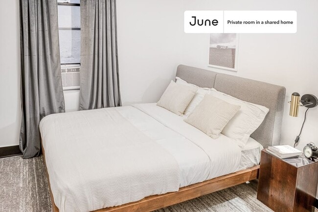 Building Photo - Room in Shared 5 bed/1 bath home