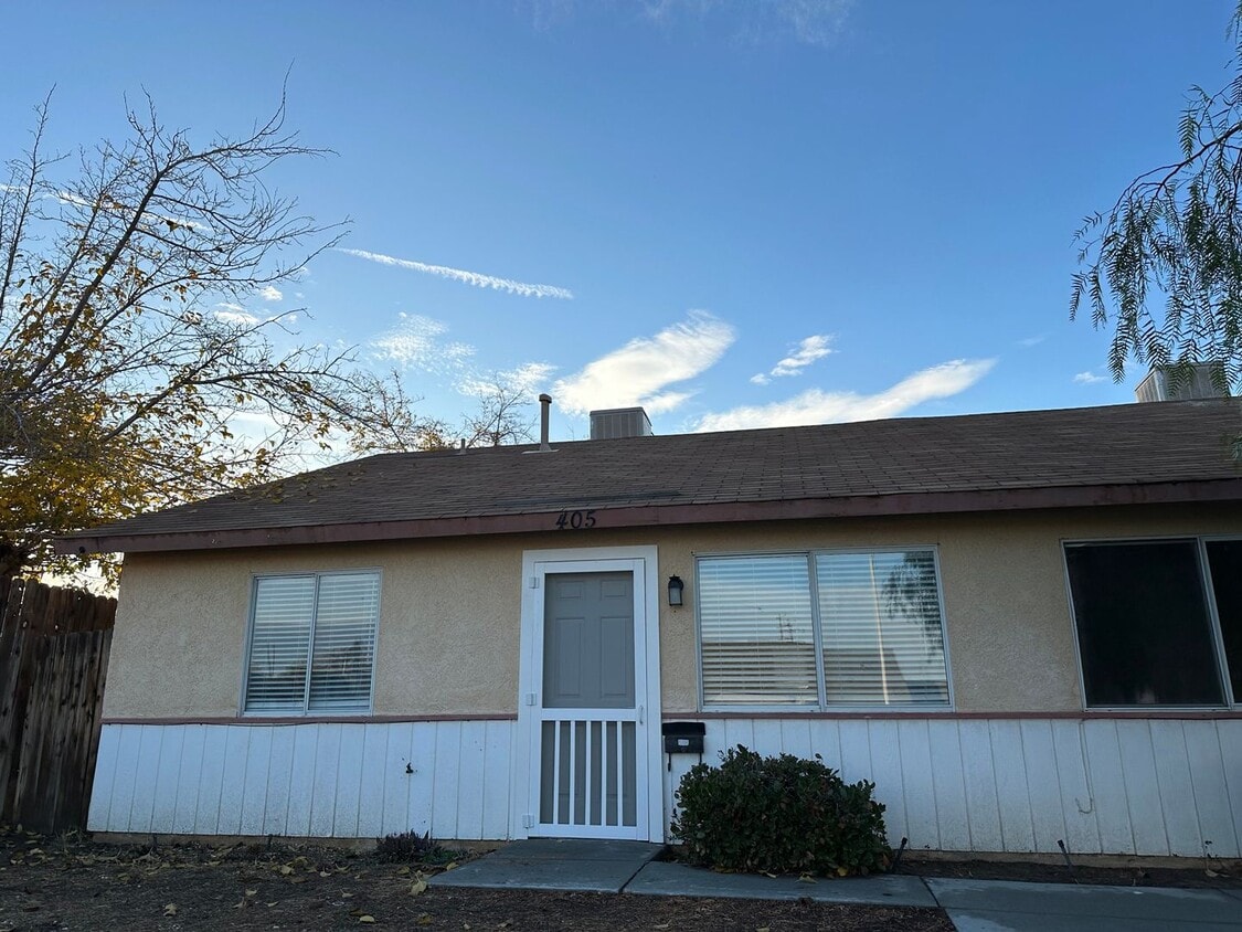 Primary Photo - 405 S 6th St -- West Valley Real Estate