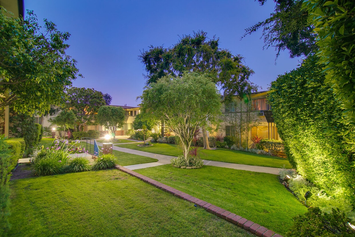 Foto principal - 3133 Overland Ave