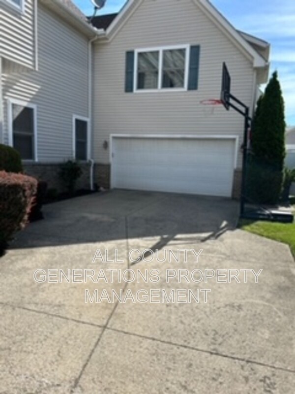 Building Photo - 3383 W 151st St