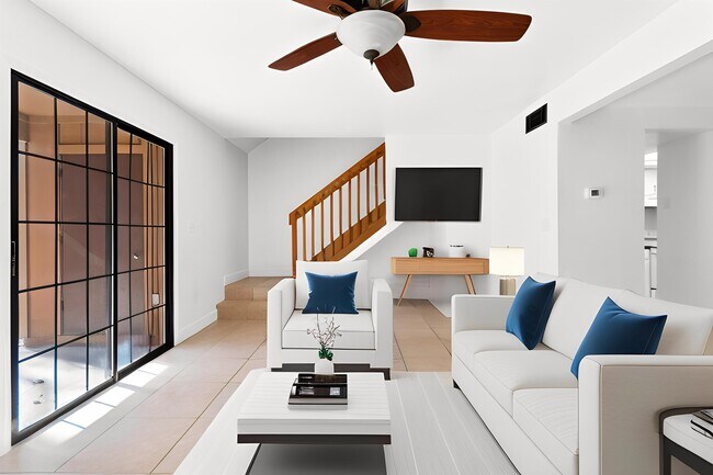 Foto del edificio - 5745 SW 10th Pl