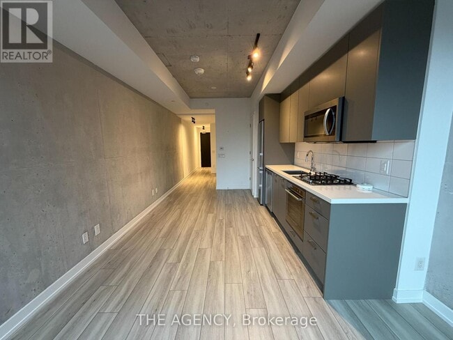 Photo du bâtiment - 458 Richmond St W