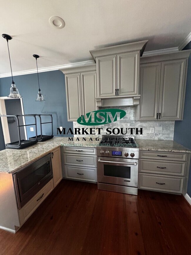 Foto del edificio - RARE SKIDAWAY ISLAND RENTAL IN SOUTH HARBOR- APPOINTMENT NEEDED TO VIEW!