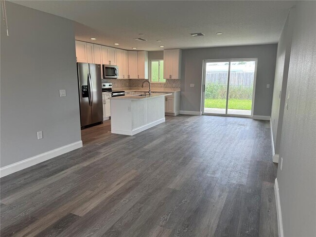 Foto del edificio - 3329 Roxbury Dr