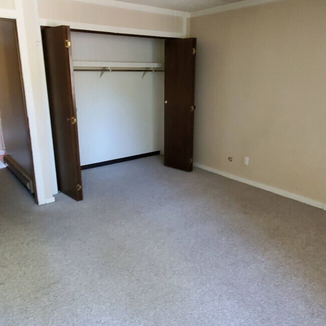 Foto del edificio - New Listing! LONG TERM: Great Amenities! Spacious Interior! Private Beach!
