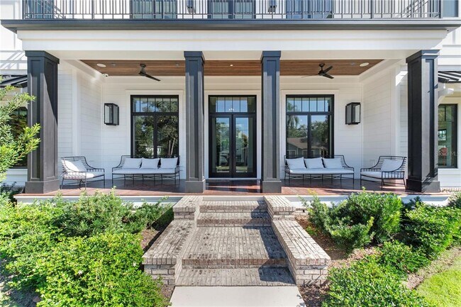 Foto del edificio - 319 W Frances Ave