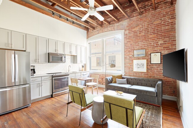 Foto del edificio - 25 E Broughton St
