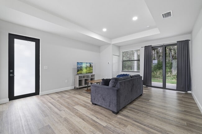 Foto del edificio - 1911 Lorna Ave