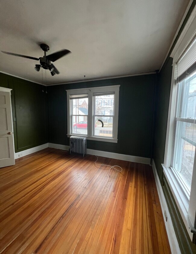 Building Photo - 210 Volkert St
