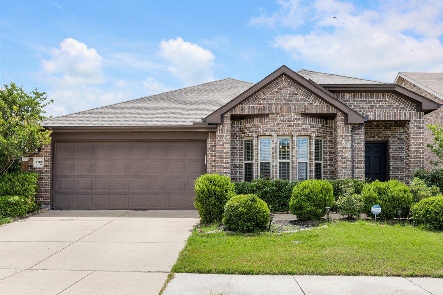 Foto principal - 2118 Long Forest Rd