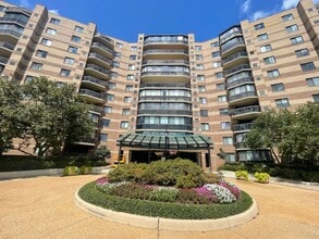 Building Photo - 8350 Greensboro Dr