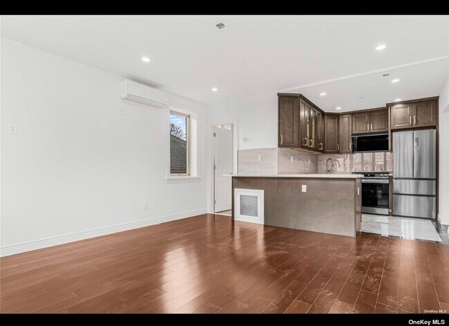 Foto del edificio - 926 129th St