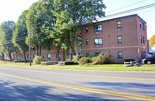 Primary Photo - Lexington House