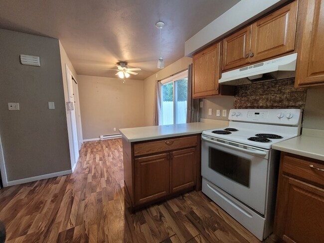 Building Photo - 709 S Timmers Ln