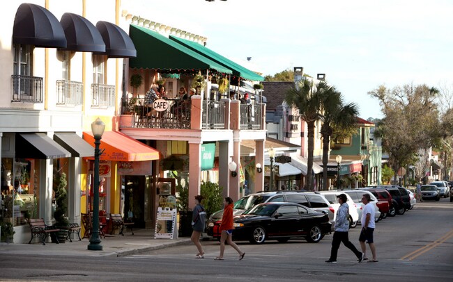 Building Photo - 155 N Rhodes St