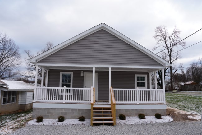 Building Photo - 5865 S Fairfax Rd