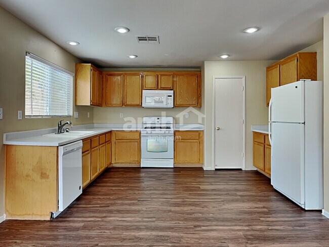 Building Photo - 7217 High Cascade Avenue