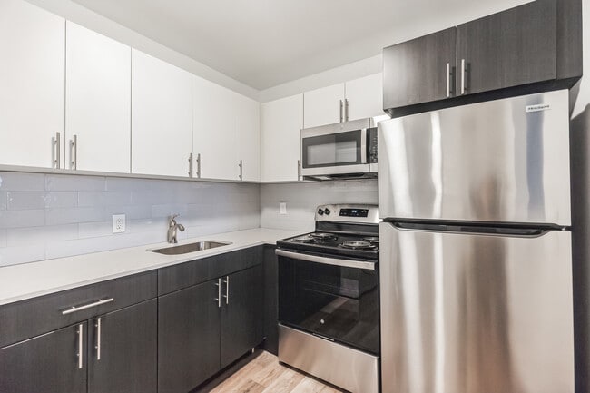 Kitchen - Miry Run Apartments