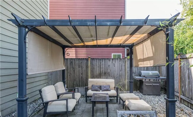 Foto del edificio - Gorgeous Parkview Village Home - 3 bedroom...
