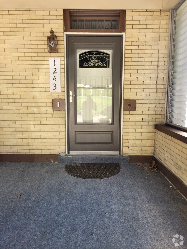 Building Photo - 1243 Hillsdale Ave