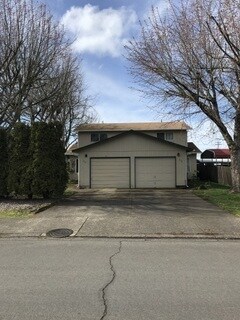 Primary Photo - Springfield Duplex