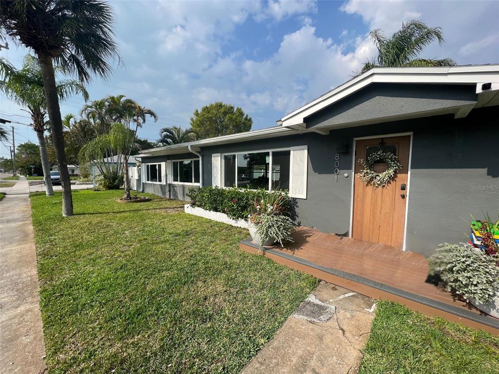 Foto principal - 8001 Gulf Blvd