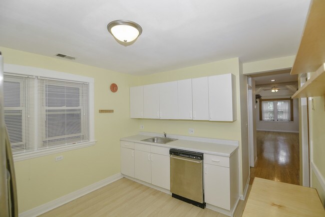 Foto del edificio - 2446 W Thomas St