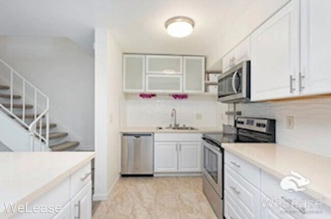 Building Photo - 2 br, 1 bath House - 13919 Via Rimini
