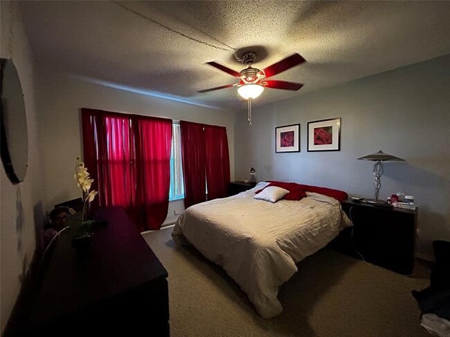 Building Photo - 6650 Royal Palm Blvd