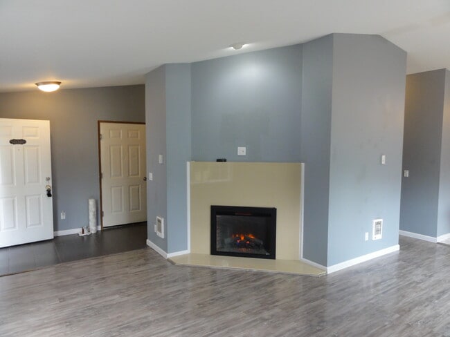 Building Photo - 9707 11th Avenue Ct E