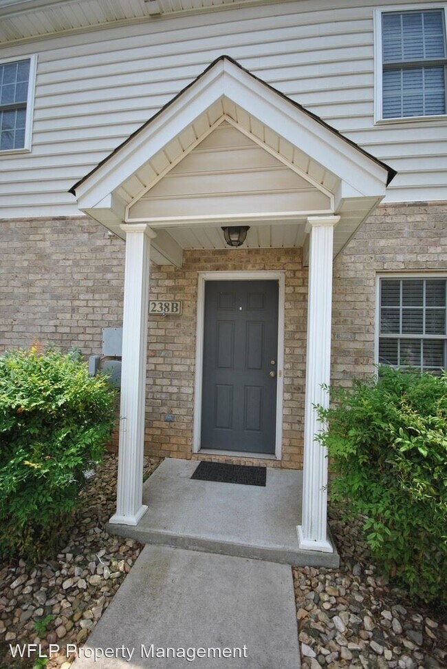 Building Photo - 3 br, 2.5 bath House - 238 B Capital St.
