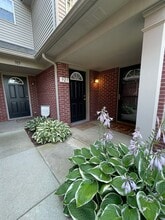 Building Photo - 927 Addington Ln