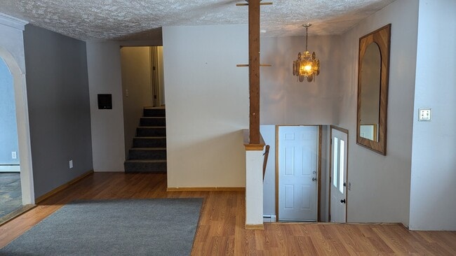 Building Photo - 1235 Airline Dr