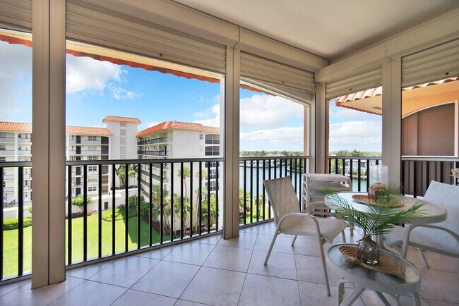 Foto del edificio - 2871 N Ocean Blvd